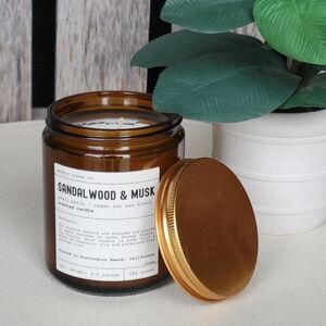 Sandalwood & Musk Scented Candle with Gold Lid LEOBEN